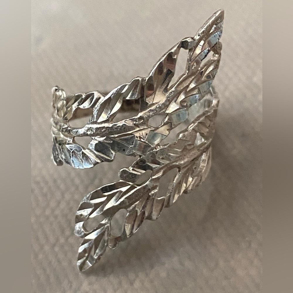 Sterling Silver Feather Bypass Ring 7 - Picture 2 of 11